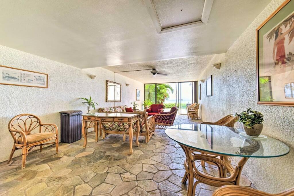 Maui Oceanfront Haven: Beachside Retreat with Turtle & Whale Watching Wailuku Exterior photo