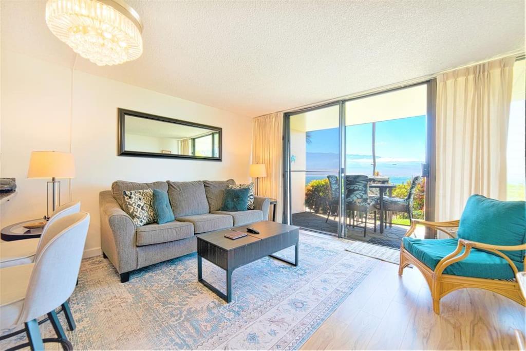 Maui Oceanfront Haven: Beachside Retreat with Turtle & Whale Watching Wailuku Exterior photo