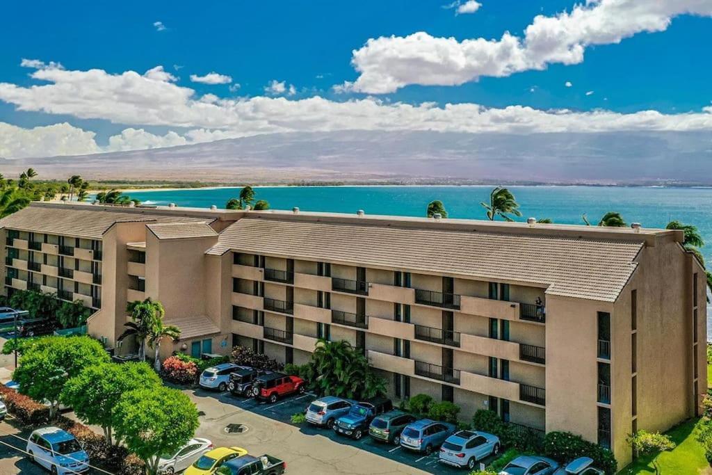 Maui Oceanfront Haven: Beachside Retreat with Turtle & Whale Watching Wailuku Exterior photo