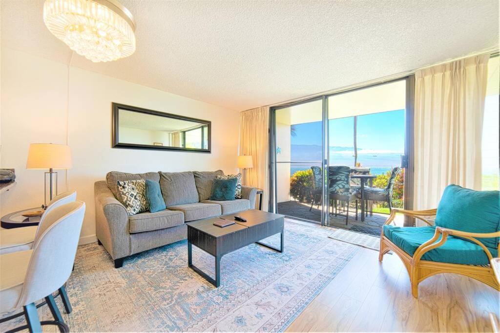Maui Oceanfront Haven: Beachside Retreat with Turtle & Whale Watching Wailuku Exterior photo