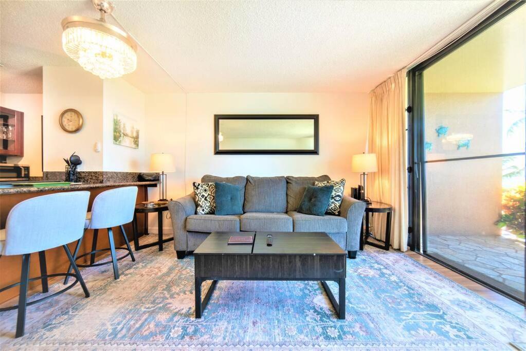 Maui Oceanfront Haven: Beachside Retreat with Turtle & Whale Watching Wailuku Exterior photo