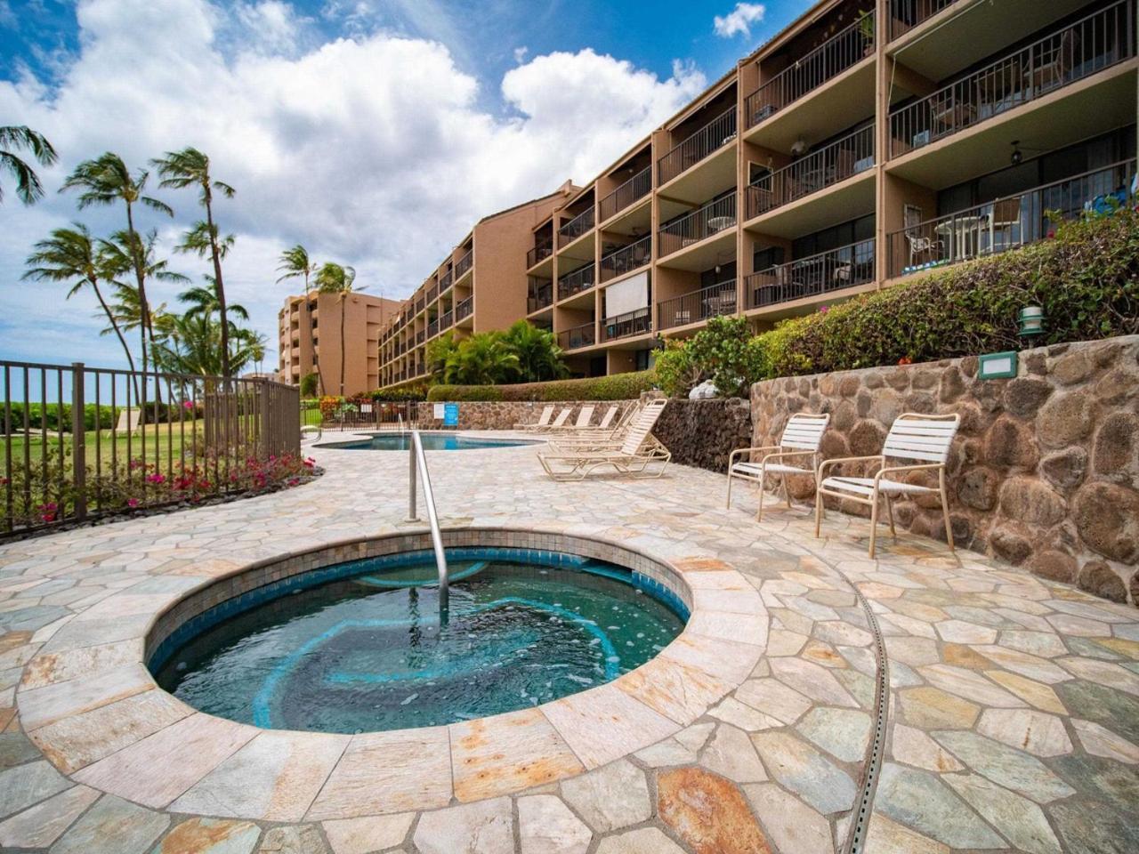 Maui Oceanfront Haven: Beachside Retreat with Turtle & Whale Watching Wailuku Exterior photo
